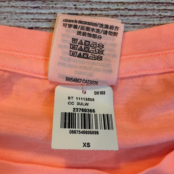 PINK by VS Shirt Bundle (3) - Picture 3 of 6